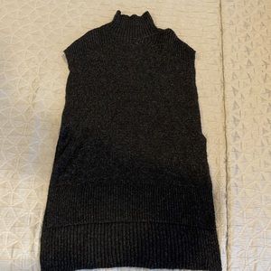 Lou and Grey turtleneck sleeveless sweater dress